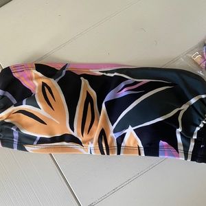 BRAND NEW WITH TAGS Kona Sol Biniki top - size small (4-6) from Target